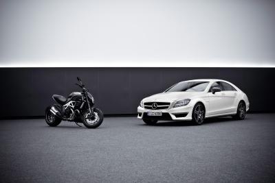 Ducati Diavel AMG Special Edition to specjalna edycja motocykla Ducati zmodernizowana przez inżynierów z AMG. Fot. Mercedes