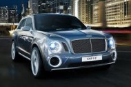 Bentley EXP 9 F – po tym, jak Porsche i inne marki zdały sobie sprawę, że największy popyt jest obecnie na SUV-y i tak naprawdę na nich można najwięcej zarobić, przyszedł czas, aby Bentley wyprodukował własny. Pod maską zamontowano potężną, podwójnie doładowaną jednostkę benzynową 6.0 W12, którą sprzężono z 8-stopniowym „automatem”. 600-konny motor generujący 800 Nm maksymalnego momentu obrotowego z pewnością zaspokoi wygórowane wymagania bogatej klienteli. Producent przekonuje, że równie dobrym źródłem napędu byłby nowy silnik 4.0 V8 twin-turbo, a także hybryda. Bentley EXP 9 F – po tym, jak Porsche i inne marki zdały sobie sprawę, że największy popyt jest obecnie na SUV-y i tak naprawdę na nich można najwięcej zarobić, przyszedł czas, aby Bentley wyprodukował własny. Pod maską zamontowano potężną, podwójnie doładowaną jednostkę benzynową 6.0 W12, którą sprzężono z 8-stopniowym „automatem”. 600-konny motor generujący 800 Nm maksymalnego momentu obrotowego z pewnością zaspokoi wygórowane wymagania bogatej klienteli. Producent przekonuje, że równie dobrym źródłem napędu byłby nowy silnik 4.0 V8 twin-turbo, a także hybryda.