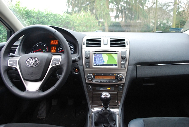 Test Toyota Avensis Wagon 2.0 D4D tylko spokojnie Infor.pl