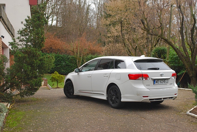 Test Toyota Avensis Wagon 2.0 D4D tylko spokojnie Infor.pl